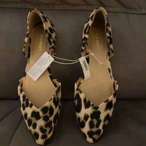 Women’s leopard flats. Canvas. Size 8 or 7. NWT.